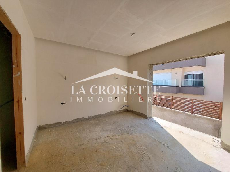 Villa S+3 inachevée à La Soukra
